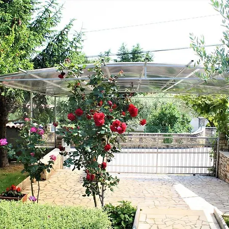 Holiday Home Magnolia Tar-Vabriga