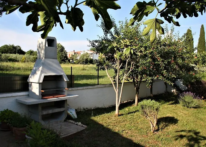 Holiday Home Magnolia Tar-Vabriga