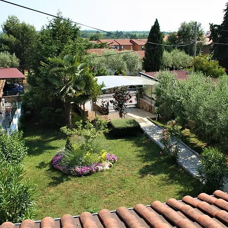 Holiday Home Magnolia Tar-Vabriga