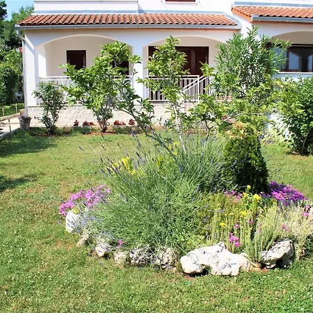 Holiday Home Magnolia Vikendica *